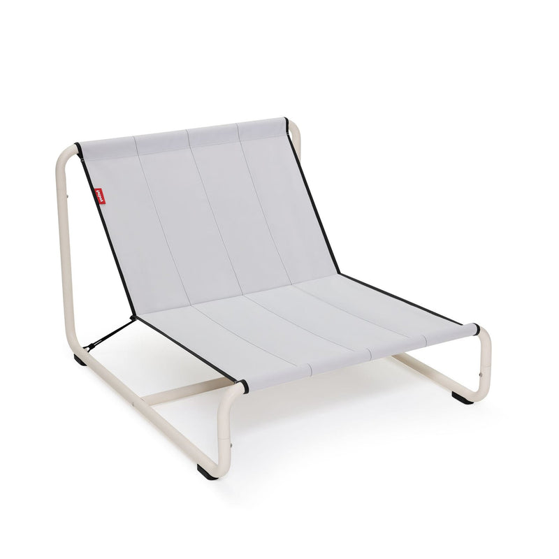 Beanbase in light grey frame combines modern design with laid-back seating comfort.