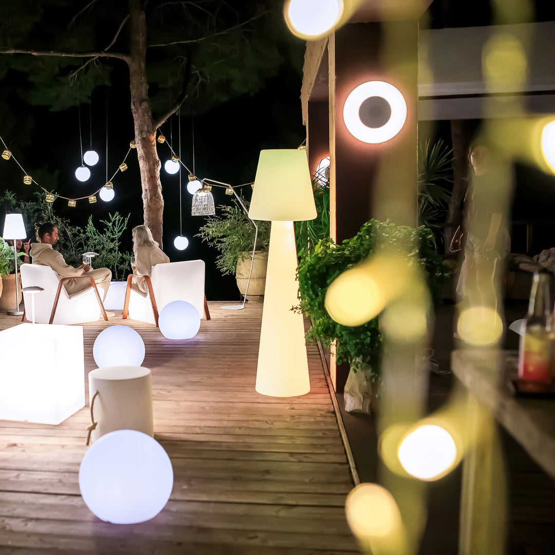 Lola 200: Enchanting Indoor/Outdoor Lamp by Newgarden – Nüline