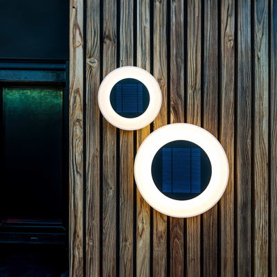 Discover Wally by Newgarden: solar-powered wall light crafted from recycled plastic. Perfect for paths and pool areas.