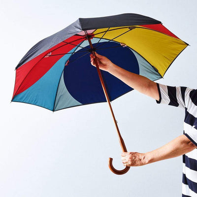 The Basil Bangs Rain Maple umbrella is a stylish and practical accessory for any rainy day. Perfect for long walks or a round of golf, it's made from premium materials and features a rich and colourful print.
